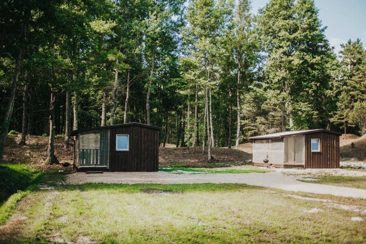 Hôtel Livranda Camping Houses à Saunags Extérieur photo